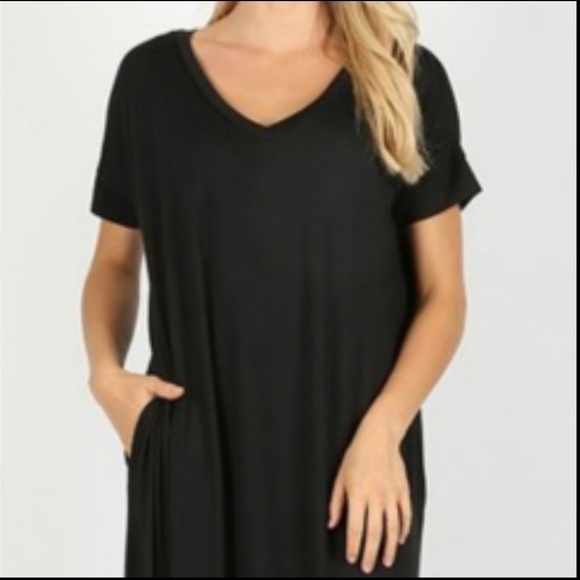 Maxi Dress S/S V neck Loose fitting with pockets. - Picture 2 of 3